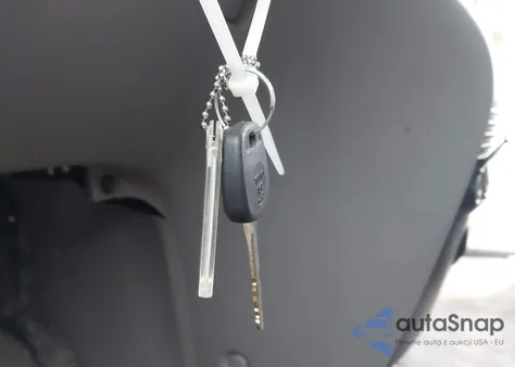 2005 Toyota Sienna Le from USA, damaged, VIN 5TDBA23C35S051343